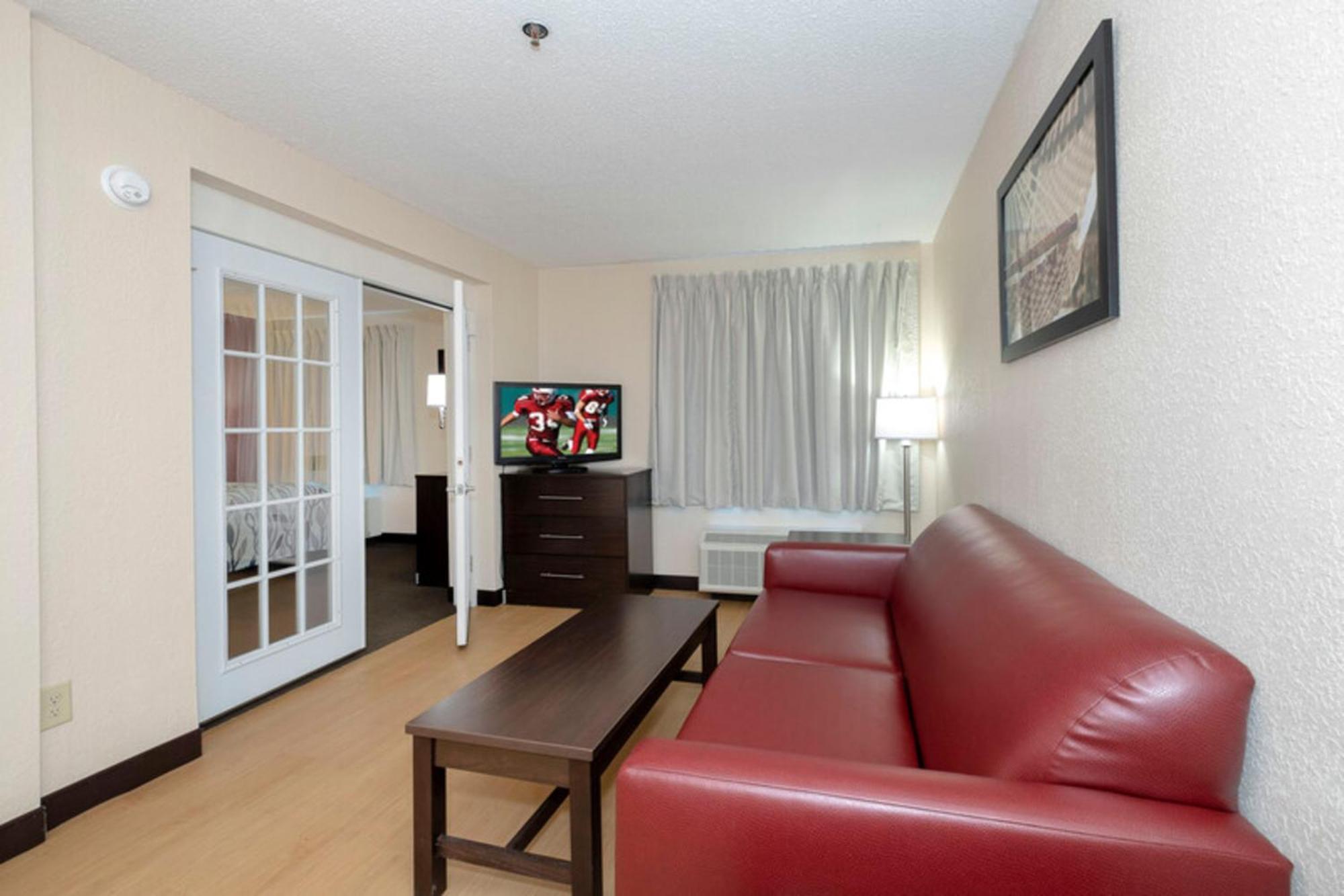 Red Roof Inn Plus + Phoenix West ภายนอก รูปภาพ