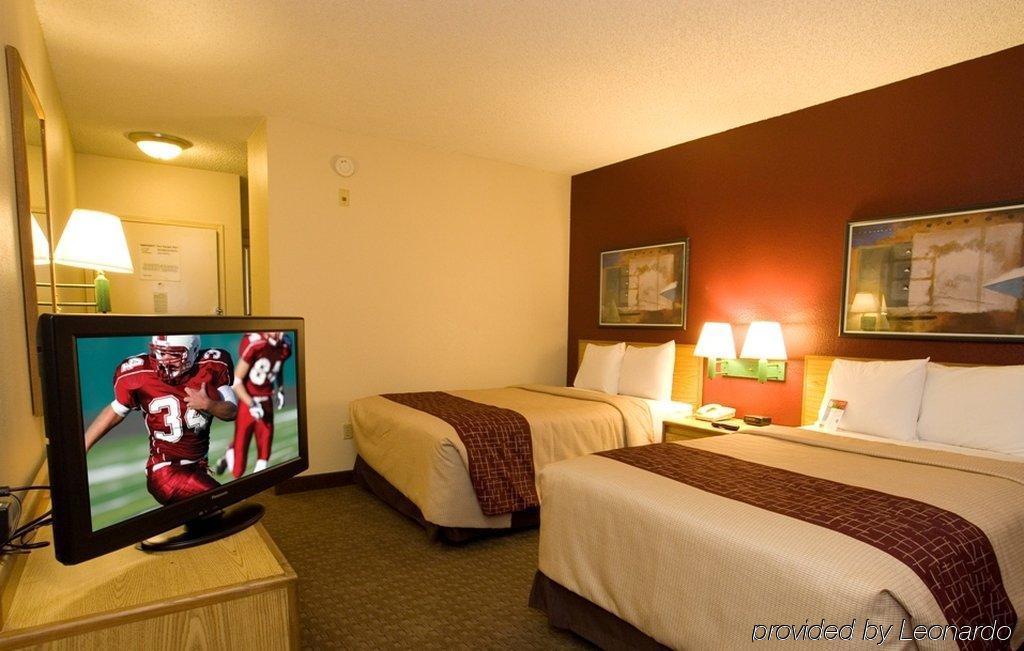 Red Roof Inn Plus + Phoenix West ภายนอก รูปภาพ